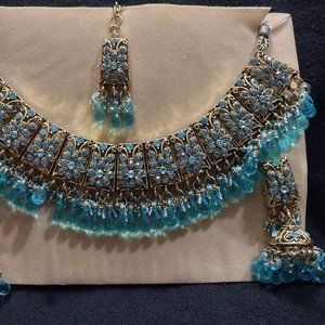Indian necklace and earring set